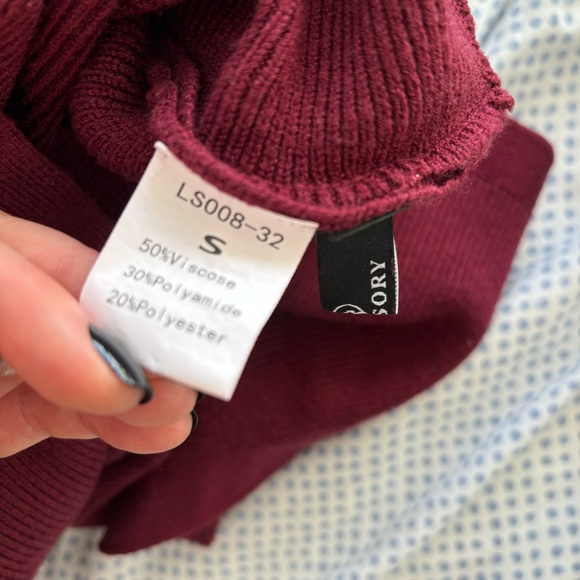 Maroon Turtleneck Sweater Oversized Split Hem Comfy Cozy Pullover Fall Winter S - Picture 11 of 11